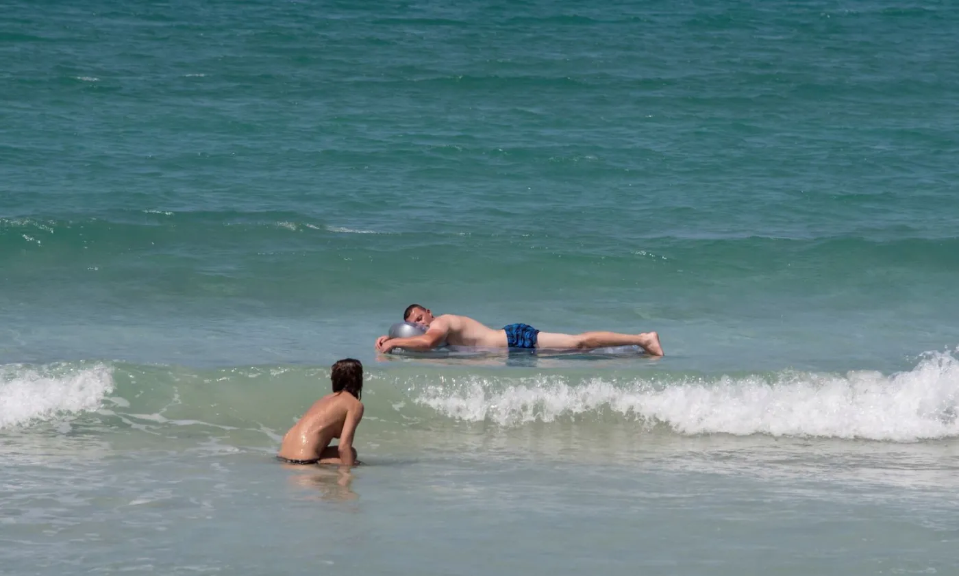 Hiszpania wyrzuca turystów. Przylecieli bez zezwolenia