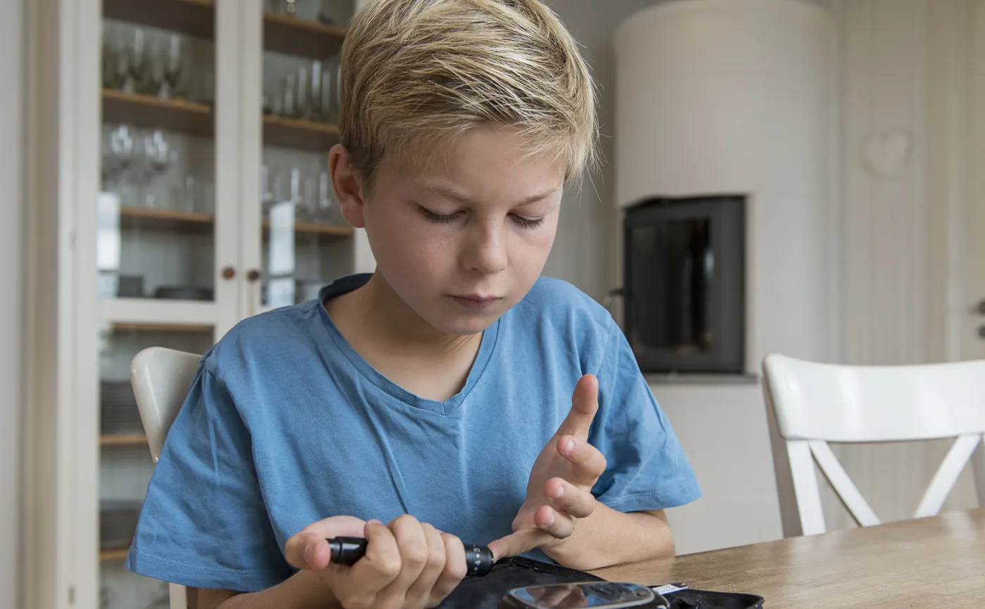 Diabetolog: epidemia utrudniła opiekę nad dziećmi z cukrzycą