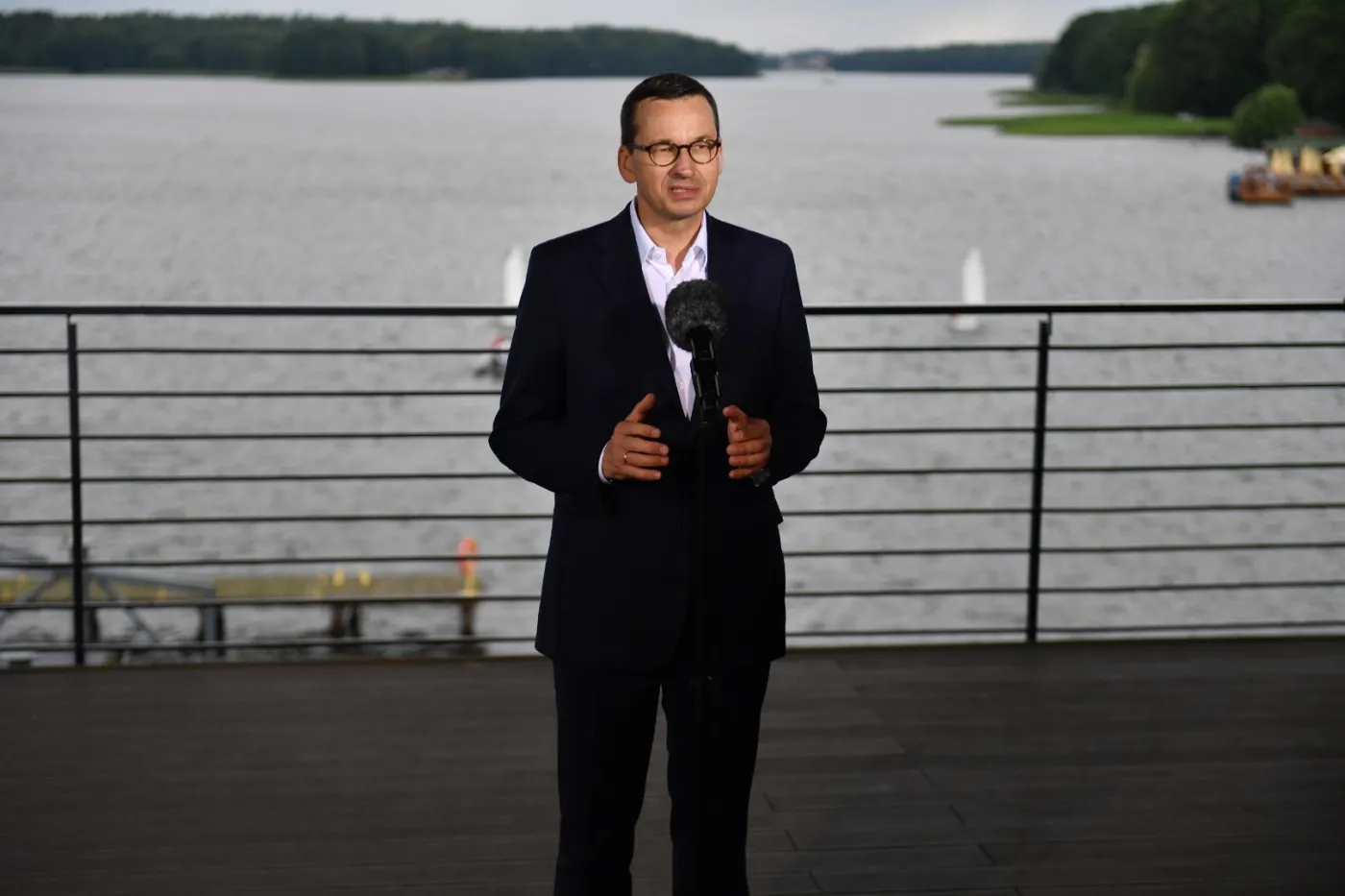 Morawiecki obiecuje fundusz patriotyczny. "Zachowamy się tak jak trzeba"