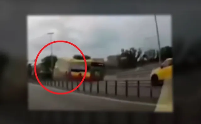 Wypadek autobusu w Warszawie. Prokuratura: Tymczasowy areszt dla kierowcy [NAGRANIE]