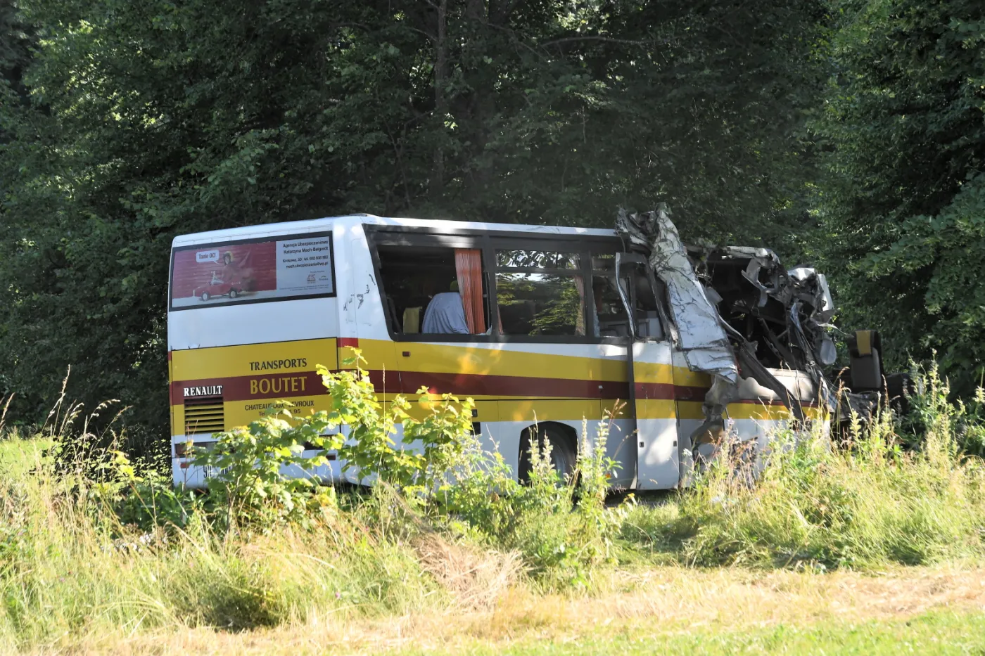 4569766-autobus-wiozacy-pracownikow.jpg