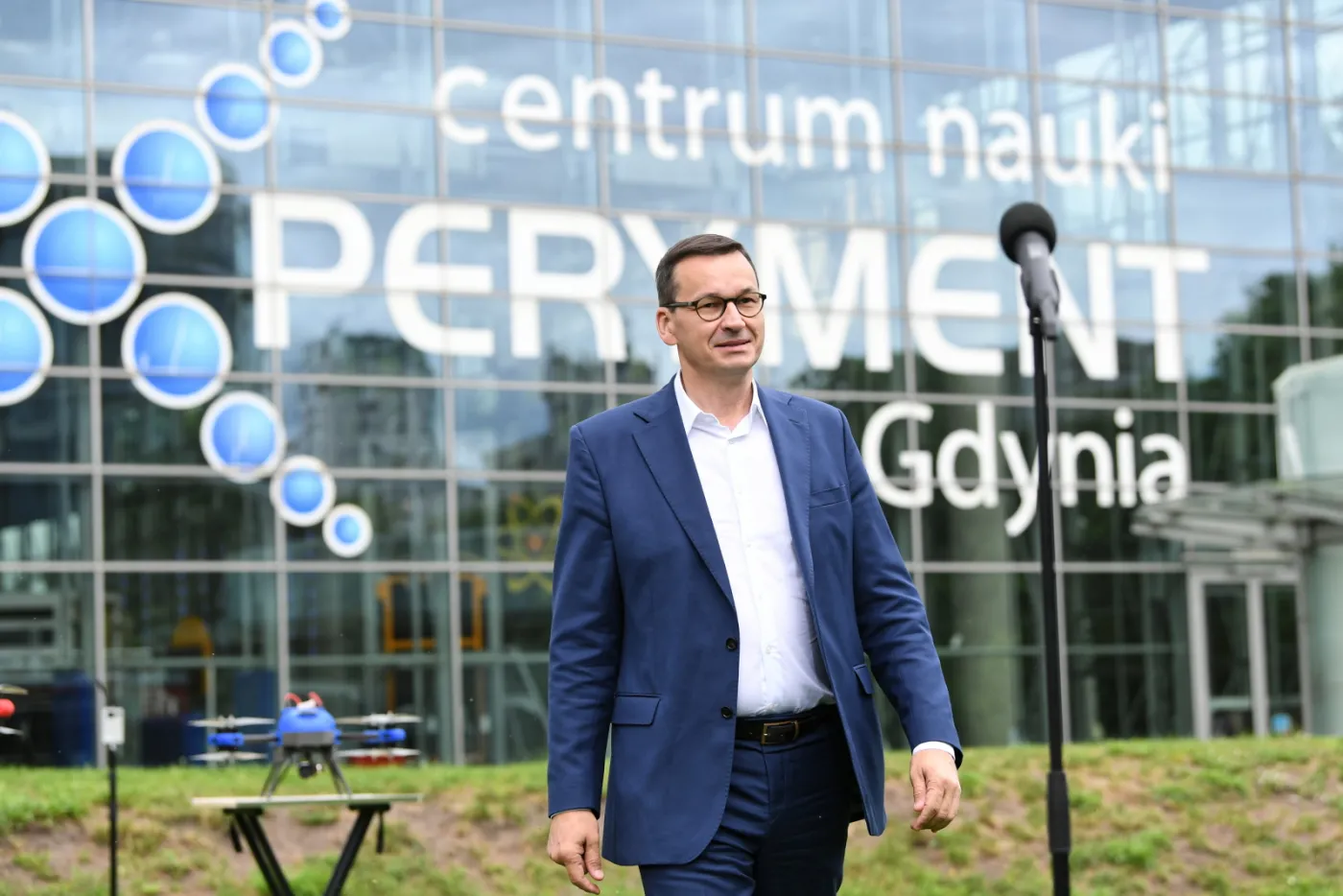 Ostre cięcie w ministerstwach. Wyborcy PiS chcą nowego koalicjanta [SONDAŻ DGP i RMF FM]