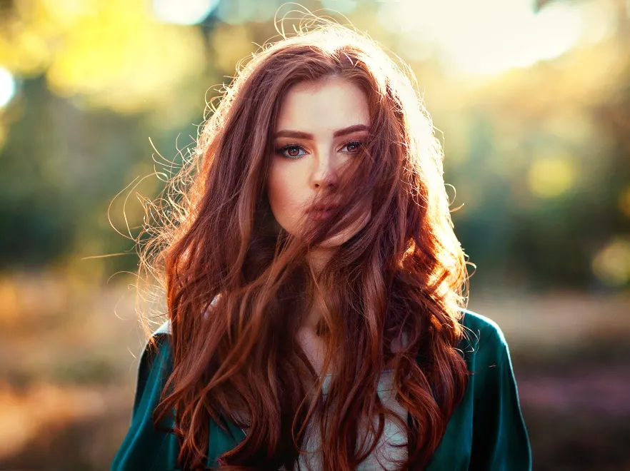 Kobieta z pięknymi włosami