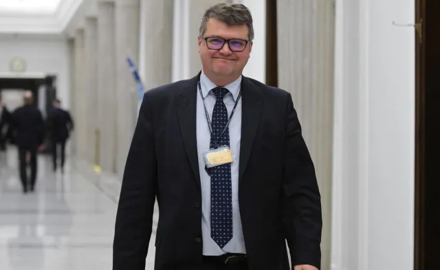 Wąsik o fortunie Nowaka: Jako minister zarabiał ok. 10 tys, zł, więc nie mógł zdobyć takiego majątku