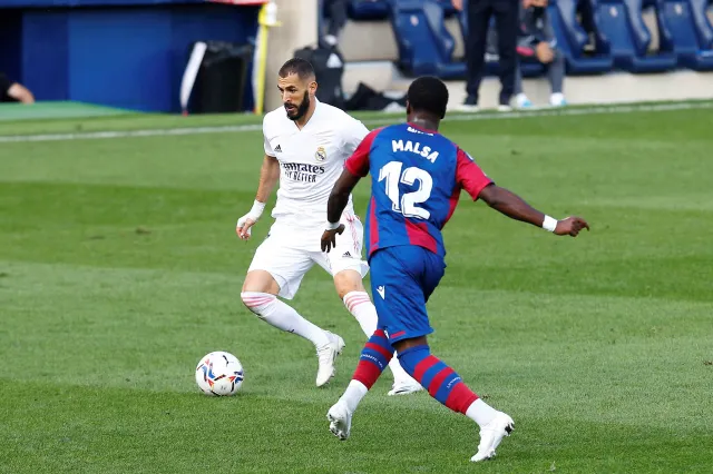 Real Madryt nie zachwycił, ale wygrał i został liderem [WIDEO]