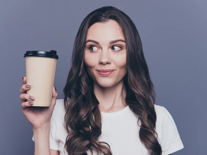 Kawa odwadnia, a soki powodują cukrzycę? Wiecznie żywe mity żywieniowe