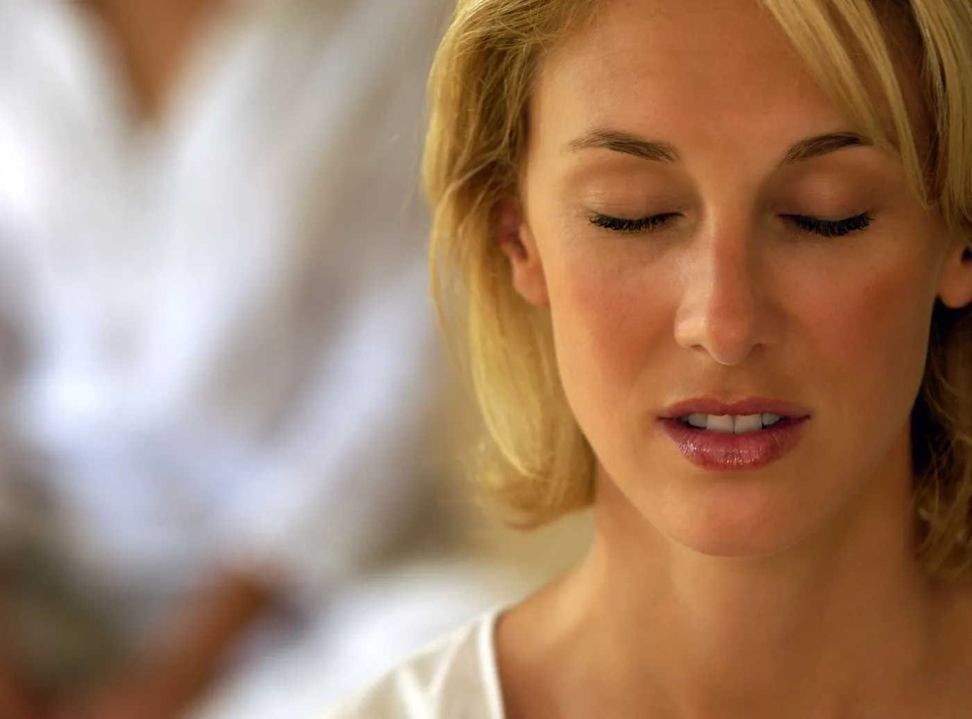 kobieta oddycha oddech relaks