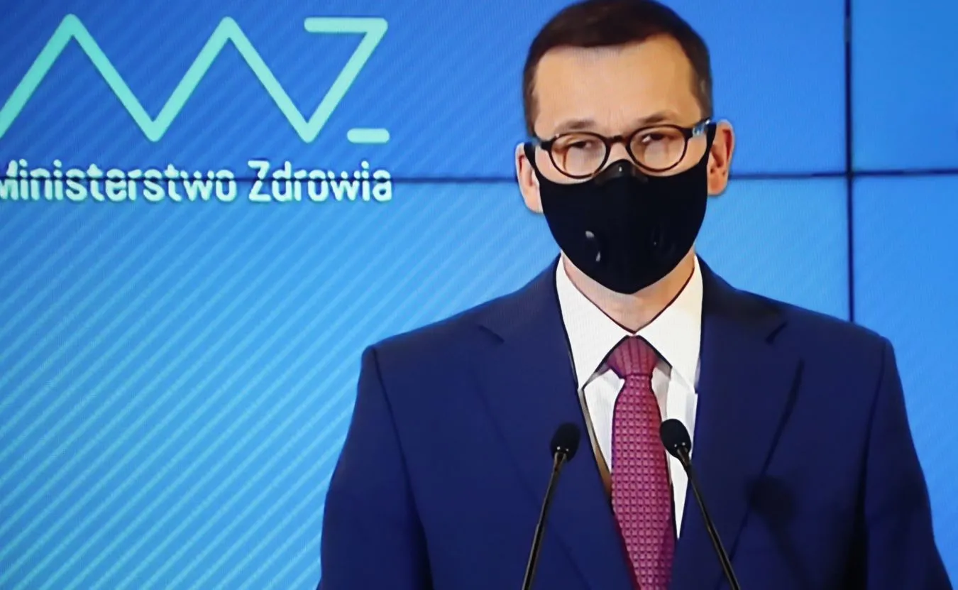 Wigilia tylko w kilka osób. Rządowe ROZPORZĄDZENIE wprowadza kraj w "etap odpowiedzialności"