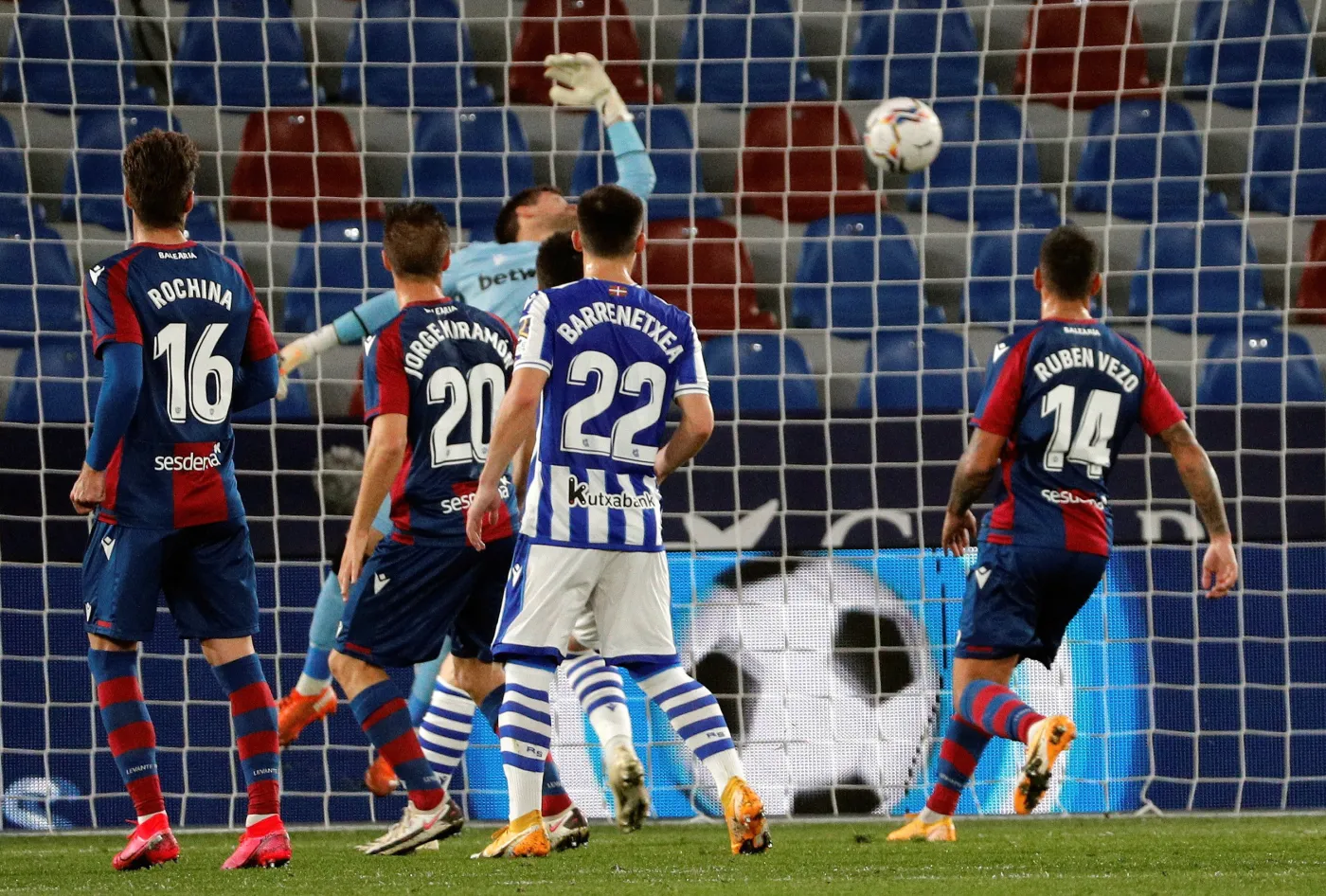Niespodziewana porażka Realu Sociedad. Villarreal dołączył do czołówki