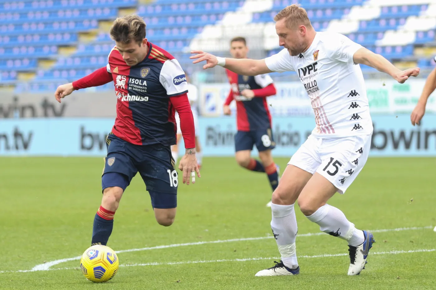 Benevento Glika górą w meczu z Cagliari Walukiewicza