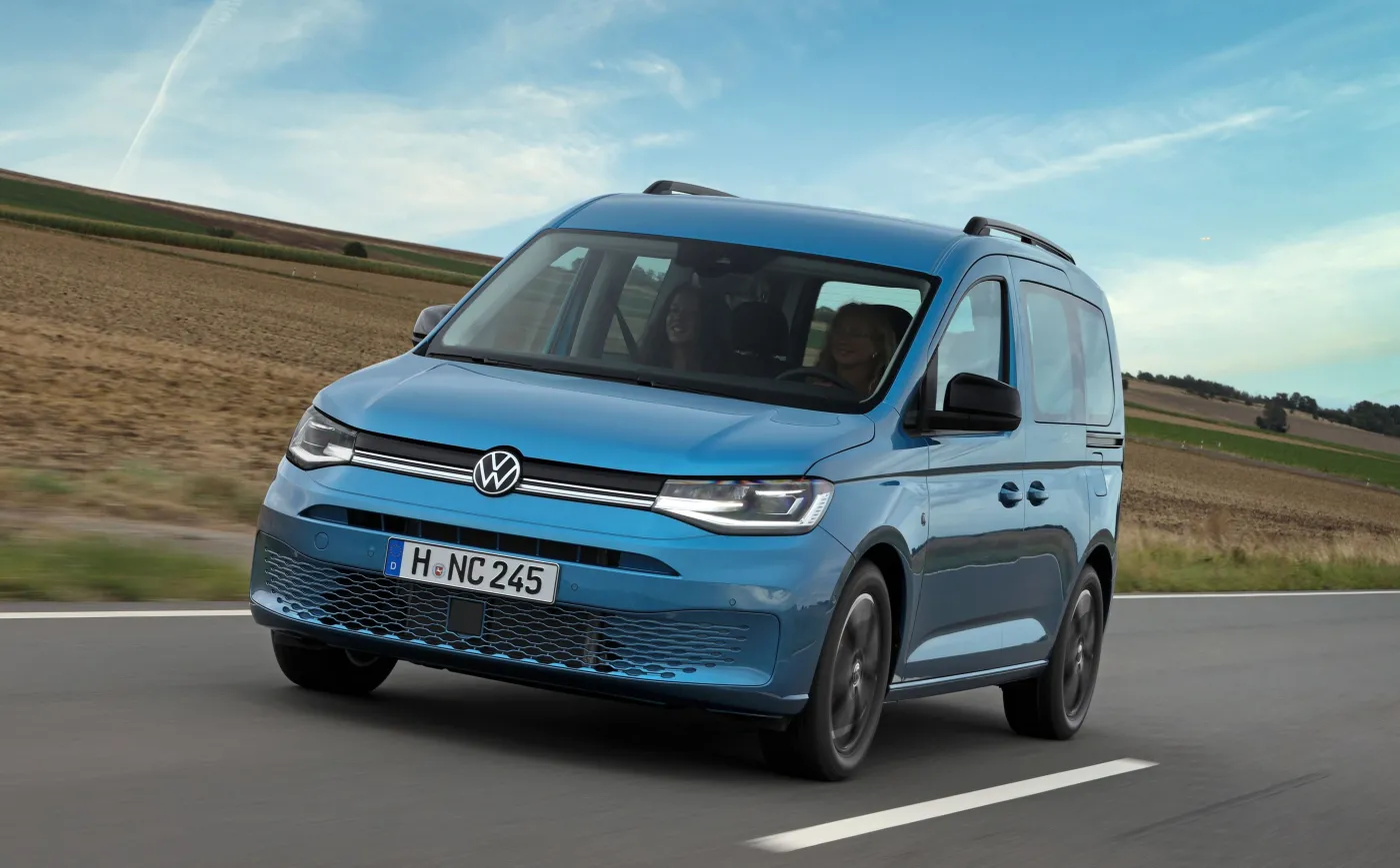 volkswagen-caddy-california-37058047.jpg