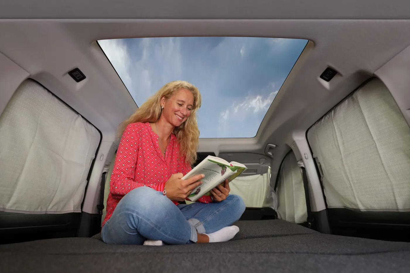 volkswagen-caddy-california-37058052.jpg