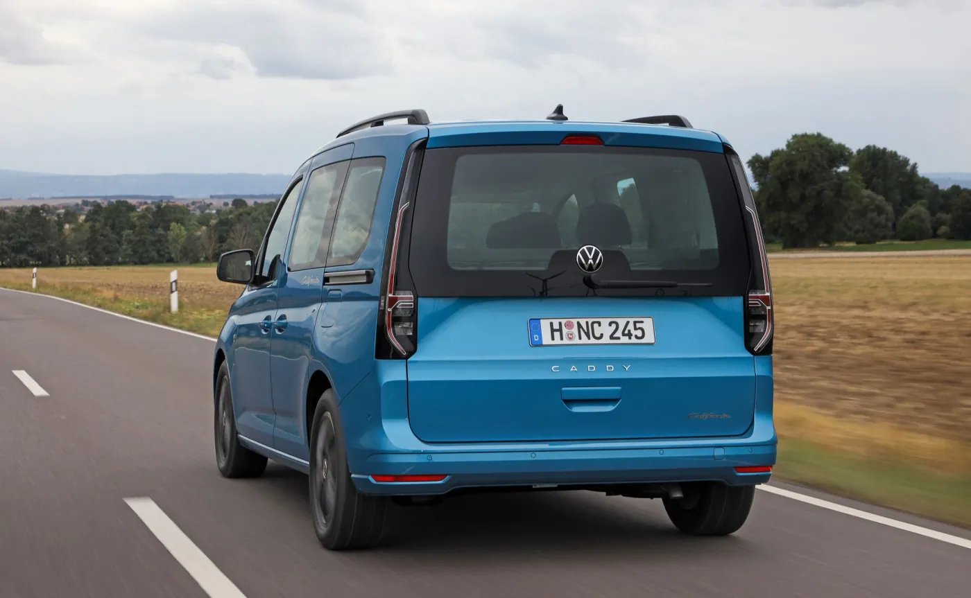 volkswagen-caddy-california-37058027.jpg