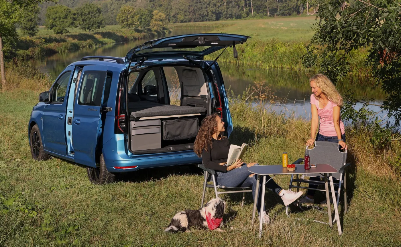volkswagen-caddy-california-37059385.jpg