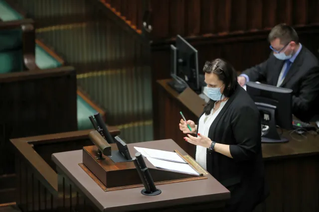 Ile środków z KPO na energetykę? Jarosińska-Jedynak mówi o "setkach miliardów złotych"