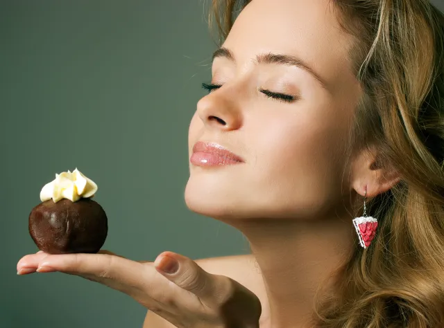 Jak uchronić się przed przejedzeniem? Proste wskazówki