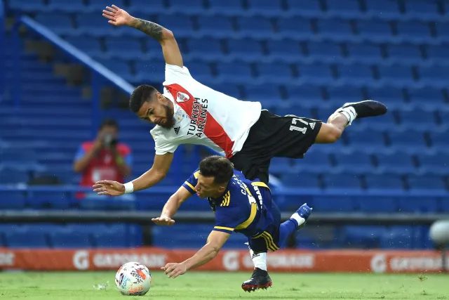 Maradona z niebios uratował Boca Juniors przed stratą gola. "Znów zadziałała ręka Boga"