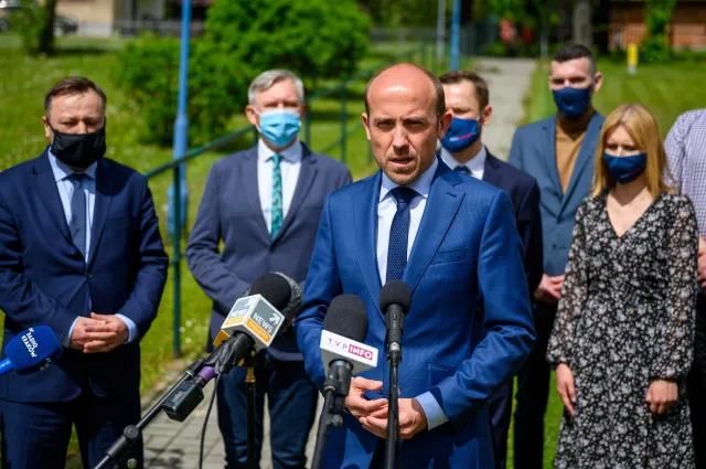 Długie wieczorne spotkanie PO. "Wychodzimy bardzo wzmocnieni"