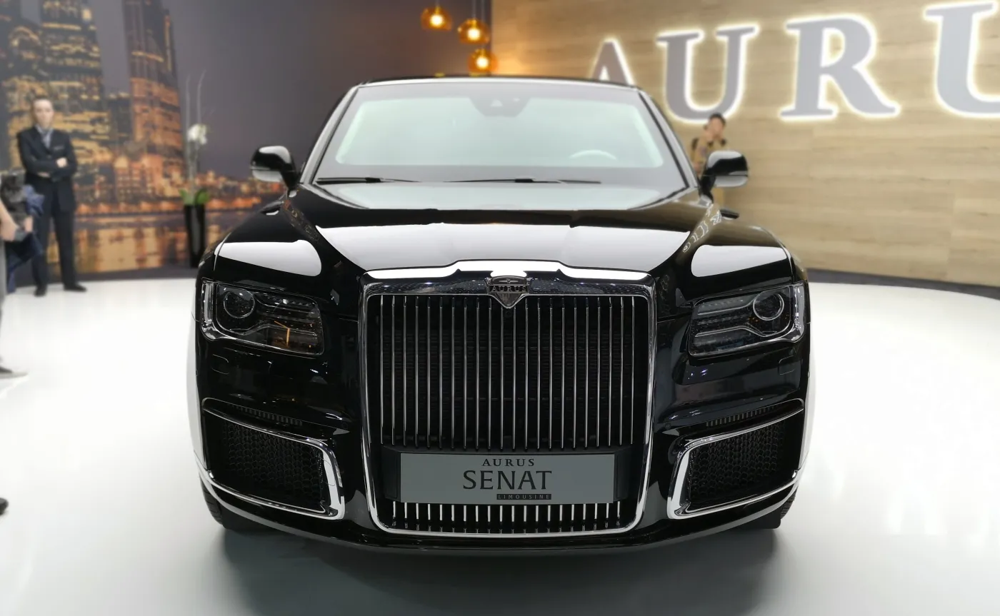 12179179-aurus-senat-limousine-l700.jpg