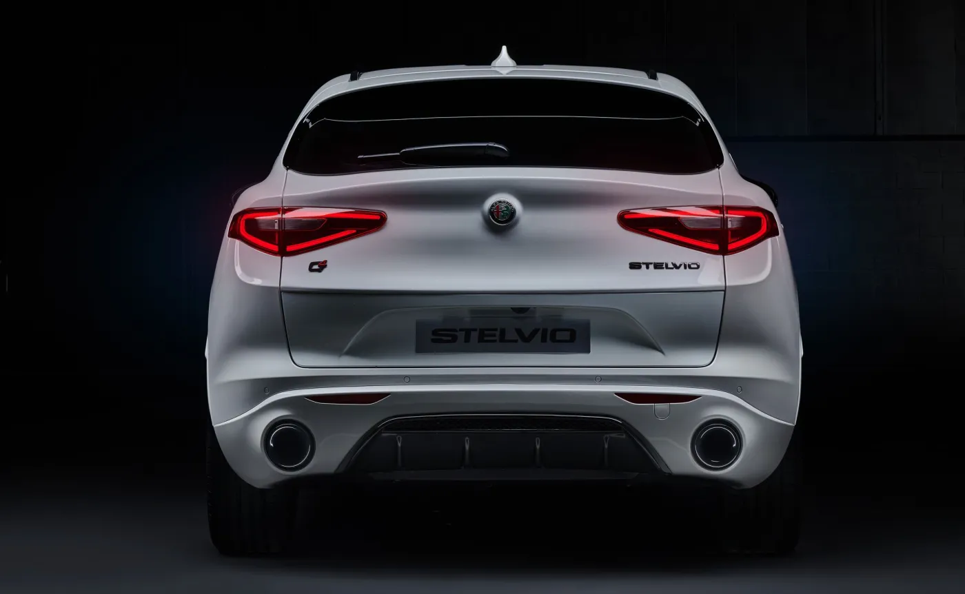 alfa-romeo-stelvio-veloce-ti-37038546.jpg