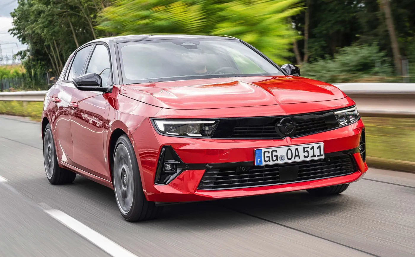 Nowy Opel Astra wjeżdża do Polski i czaruje nie tylko spalaniem