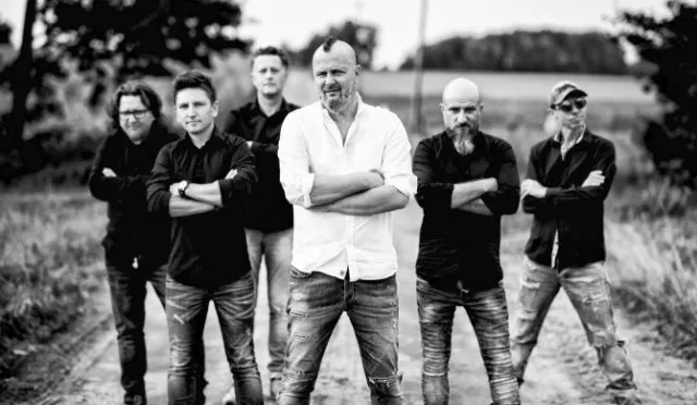 Afera w Świebodzicach. Grabaż przerwał koncert Strachów Na Lachy. Jeden z widzów spadł na kobietę na wózku inwalidzkim