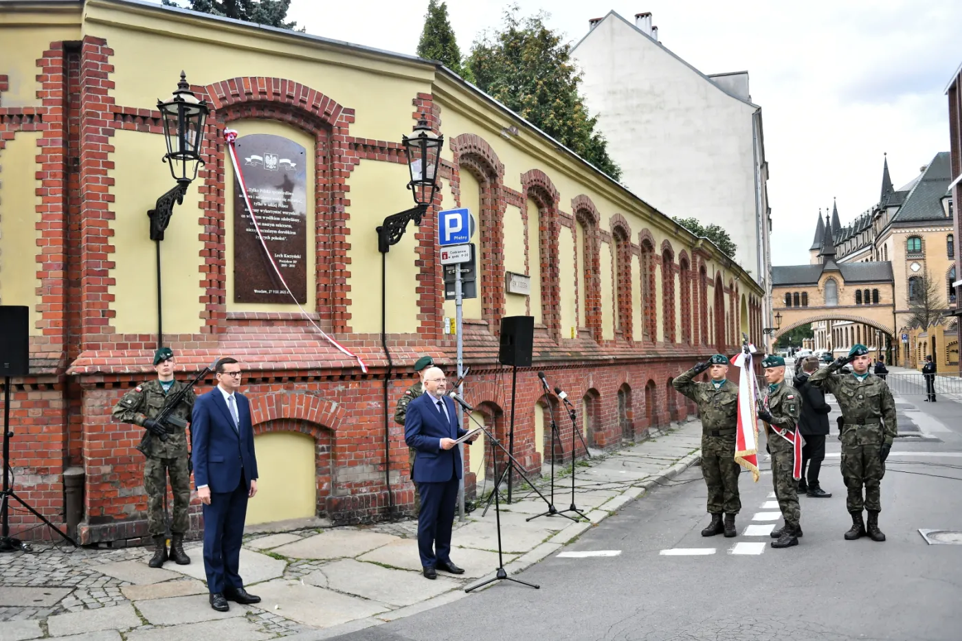 Prezes PiS: Mój śp. brat poświęcił kwestii pracy swoją aktywność społeczno-polityczną i naukową