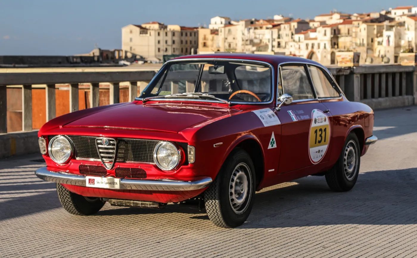 alfa-romeo-giulia-sprint-gta-12599255.jpg