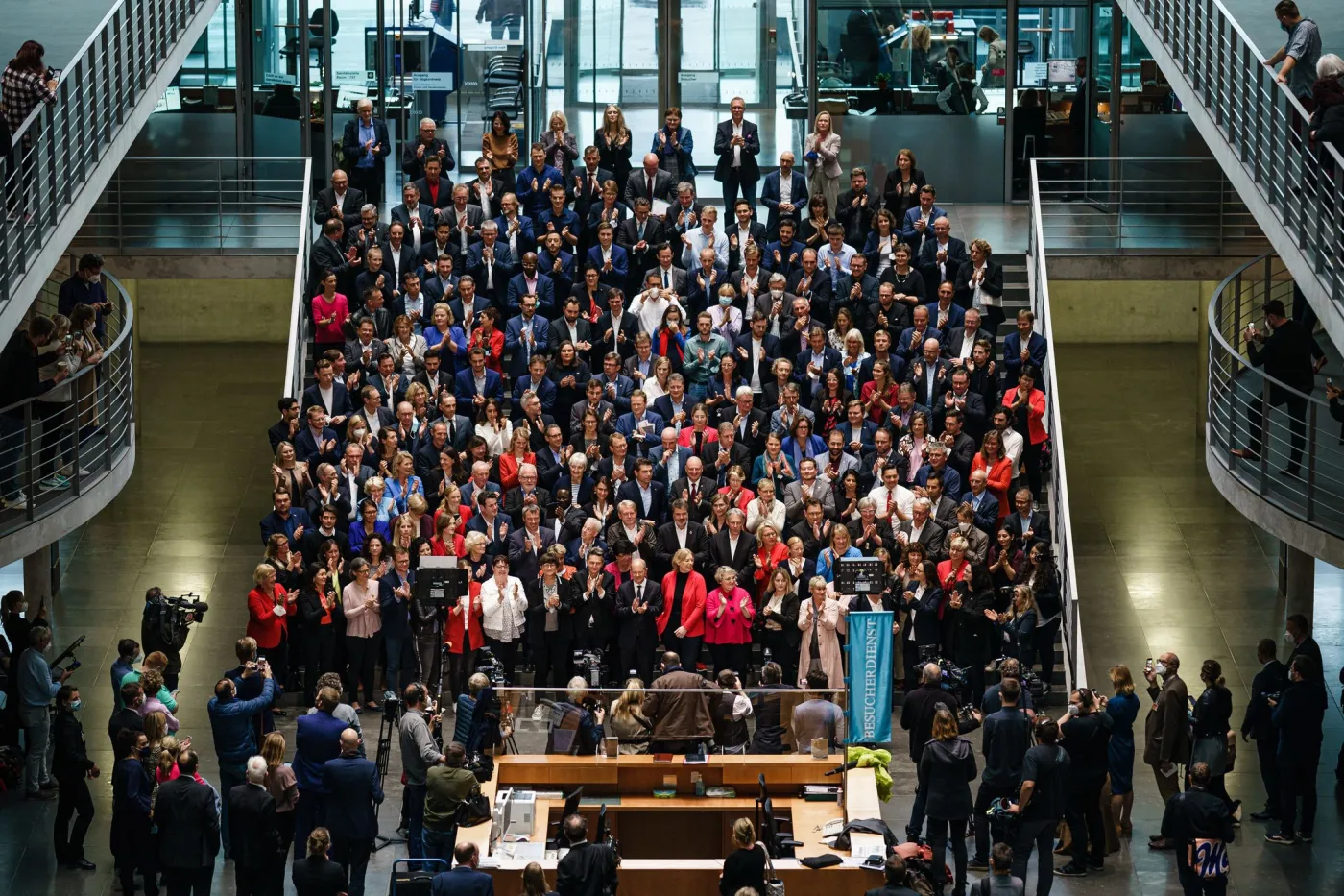 Deputowani SPD na zdjęciu bez maseczek. Grozi im gigantyczna kara