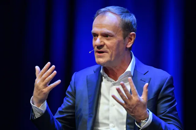 Tusk: Polską rządzą Mejzy. Mroczny czas
