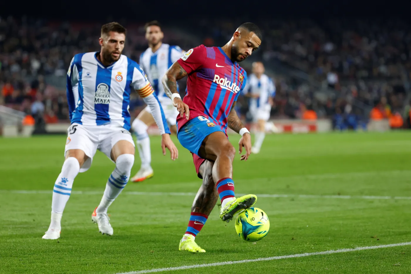 Liga hiszpańska. Barcelona wygrała derby. Udany debiut Xaviego [WIDEO]