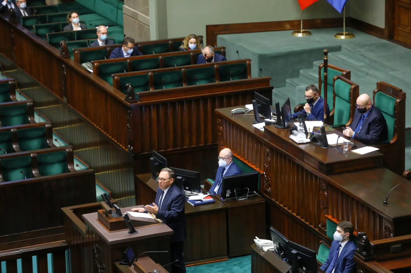 Wszystkie kluby za dalszymi pracami nad projektem obywatelskim w sprawie emerytur stażowych