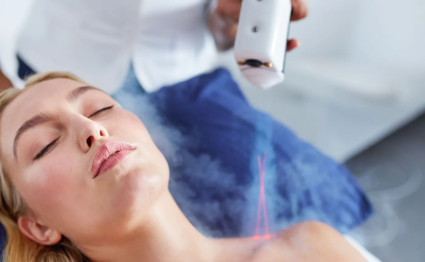 Co leczymy zimnem? Zalety krioterapii