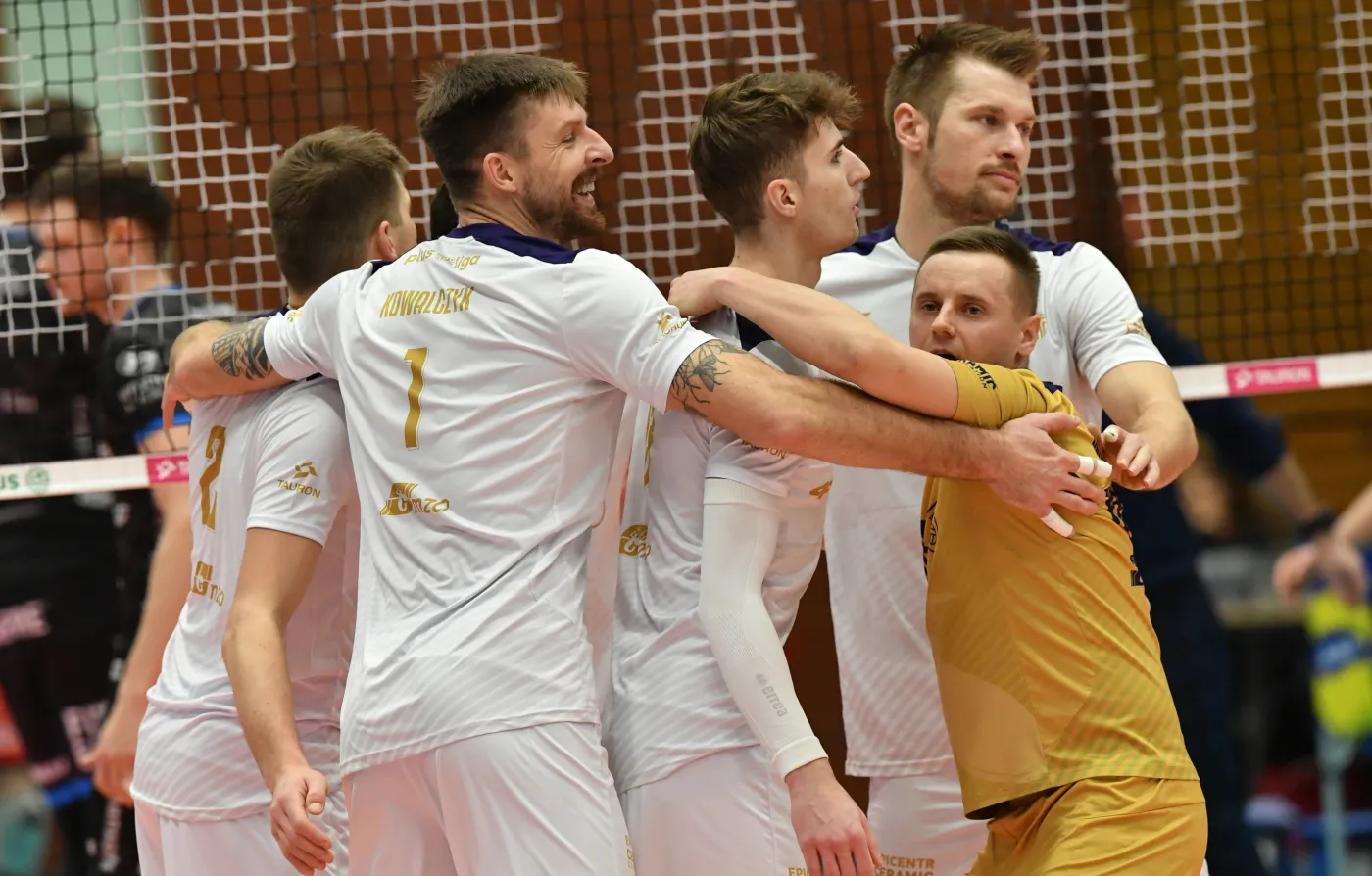 Siedmiu siatkarzy Projektu zakażonych. Mecz z Cuprum przełożony