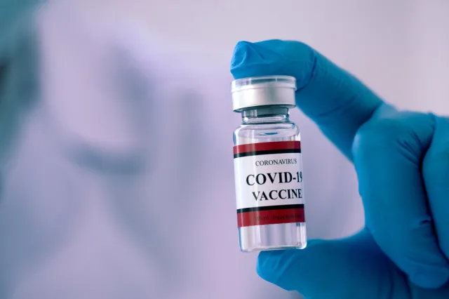 Obowiązek szczepień na COVID-19. Kogo będzie dotyczyć?