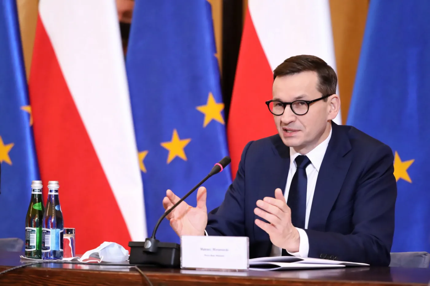 Morawiecki: Racje medyczne i "wolność" stoją w konflikcie