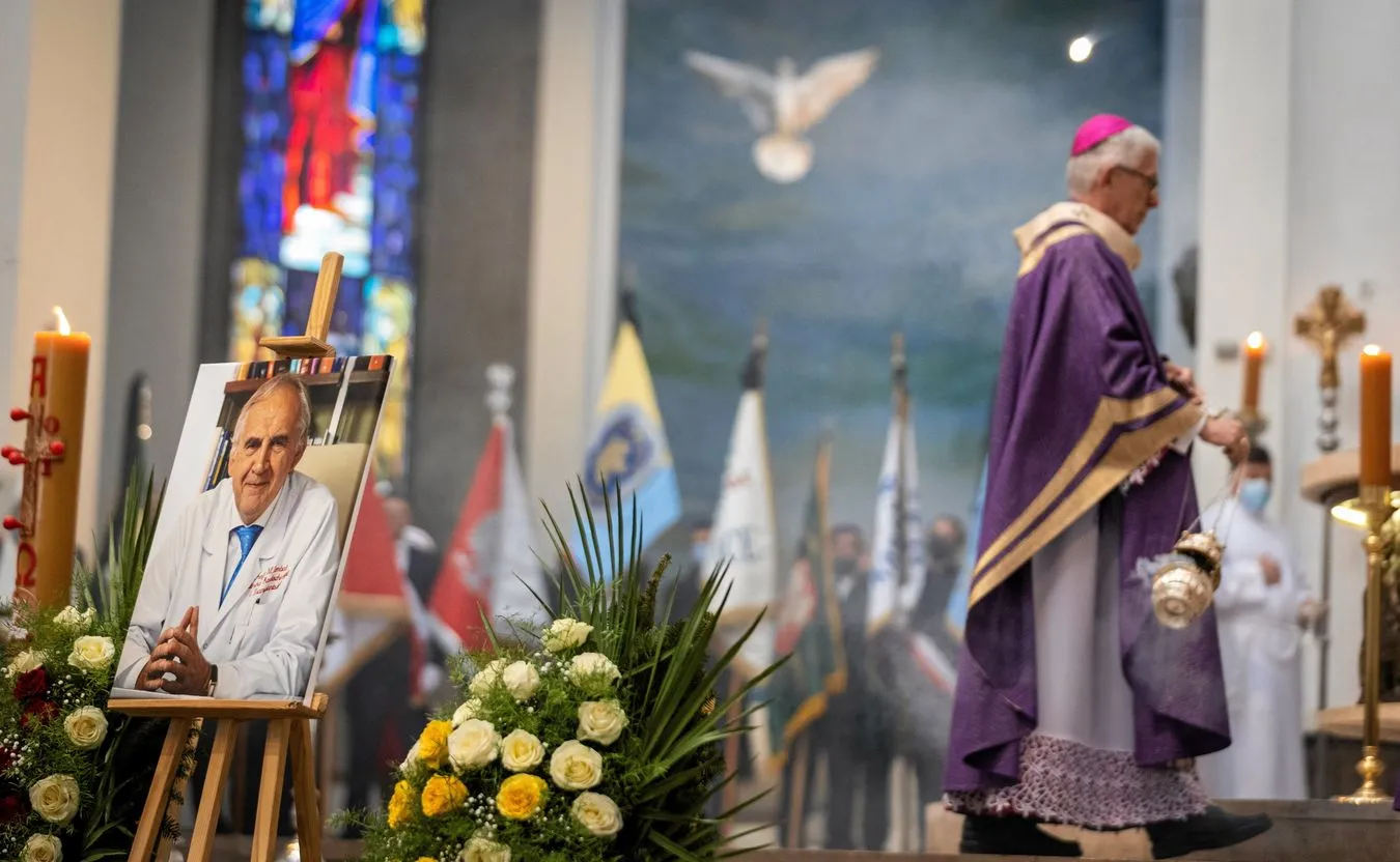 Pożegnano prof. Mariana Zembalę. "Służyłeś Bogu, ludziom i ojczyźnie"
