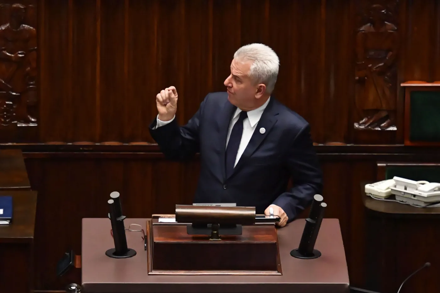 Pakiet ratunkowy PO. "Rozłożymy parasol nad polskimi rodzinami"