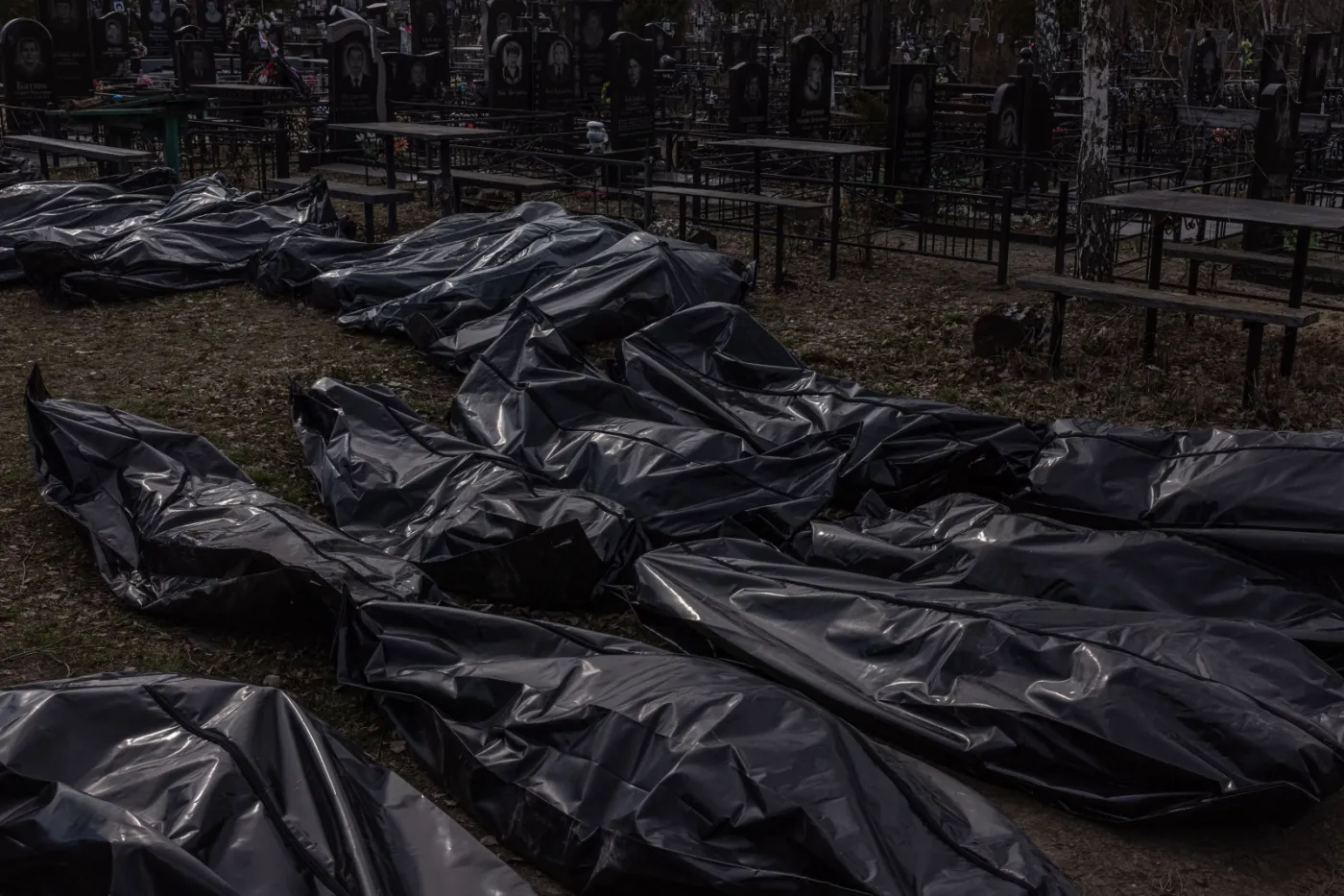 W obwodzie kijowskim znaleziono masowy grób z cywilami