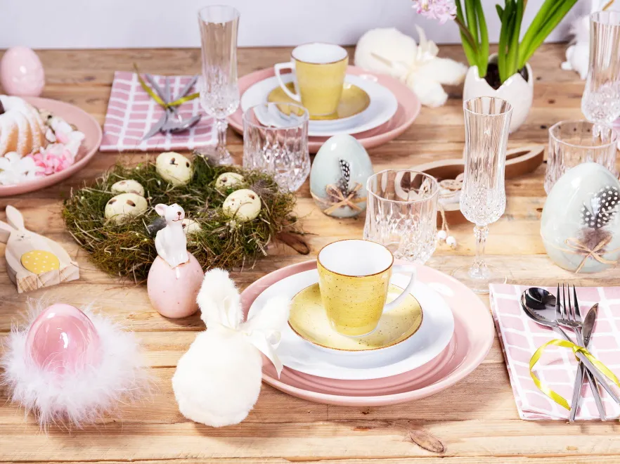 dekoracje-stolu-na-wielkanoc-37427234.jpg