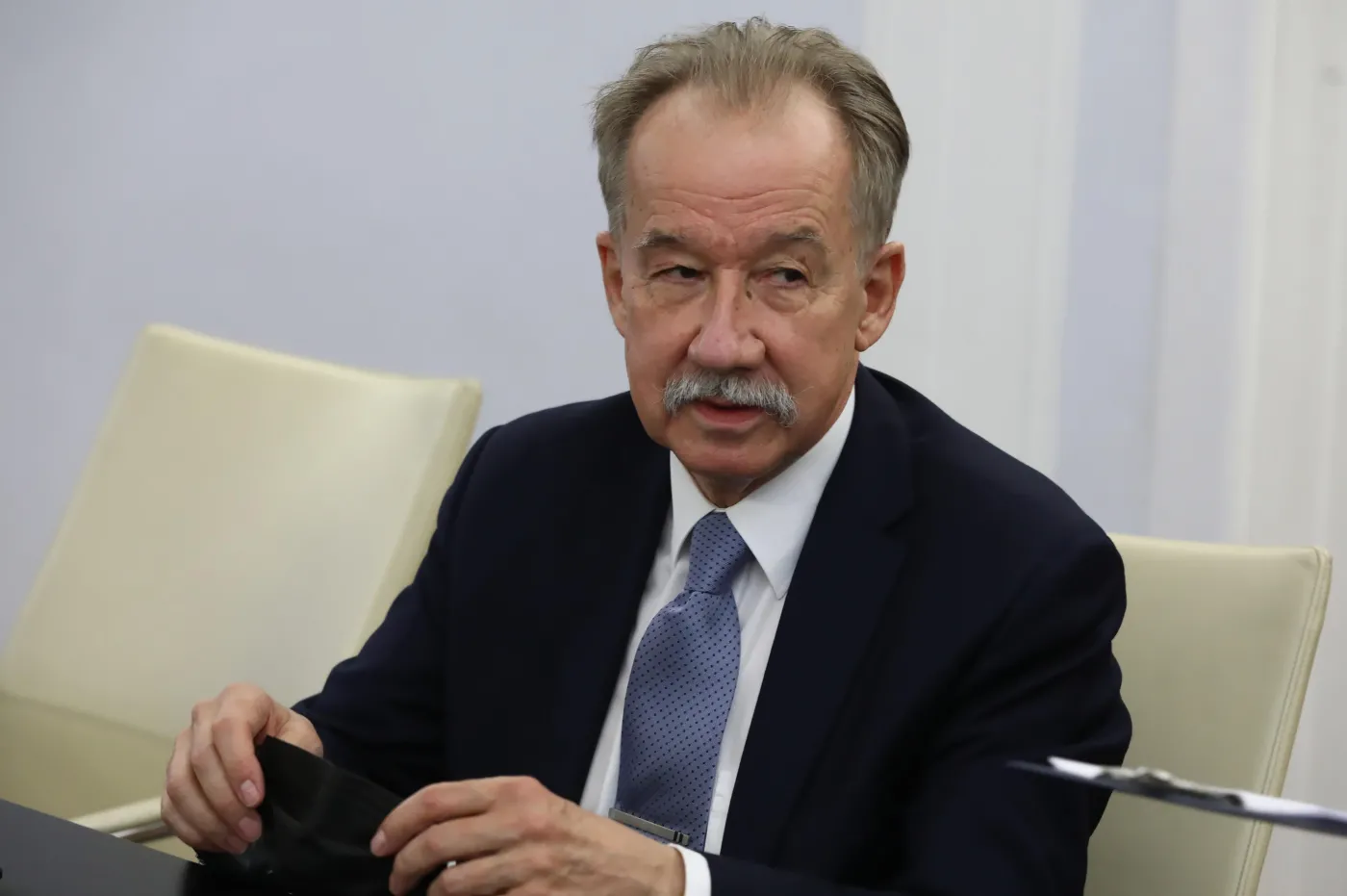 Sędzia TK Wyrembak chce dyscyplinarki dla Hermelińskiego