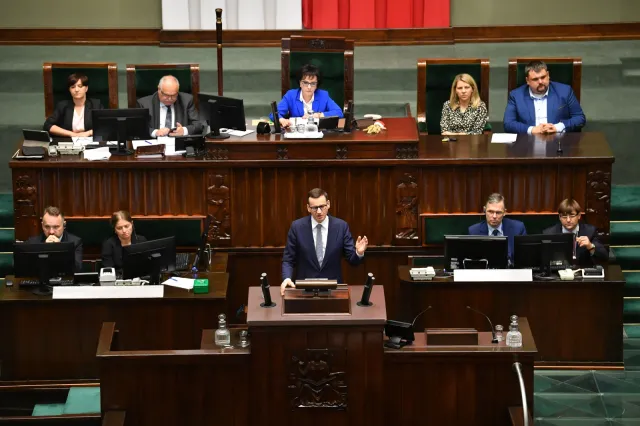 Premier Morawiecki: Węgla ma być nadmiar. Postawiłem spółkom jeden cel...