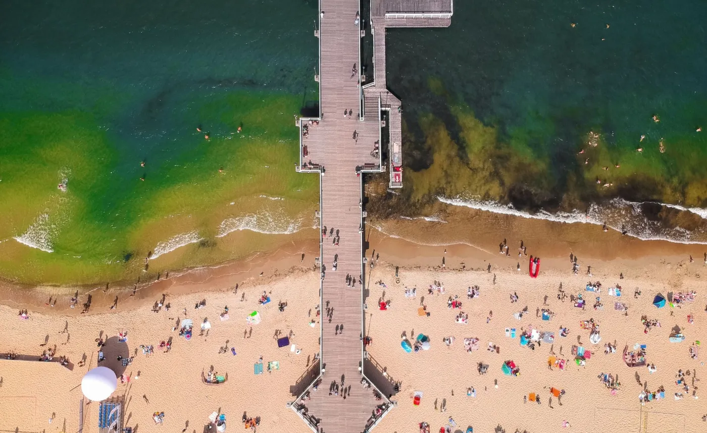 Złe wieści dla turystów nad Bałtykiem. Sanepid zamyka popularne kąpieliska