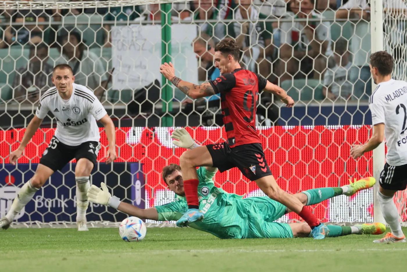Legia w samej końcówce uratowała punkt w meczu z Górnikiem