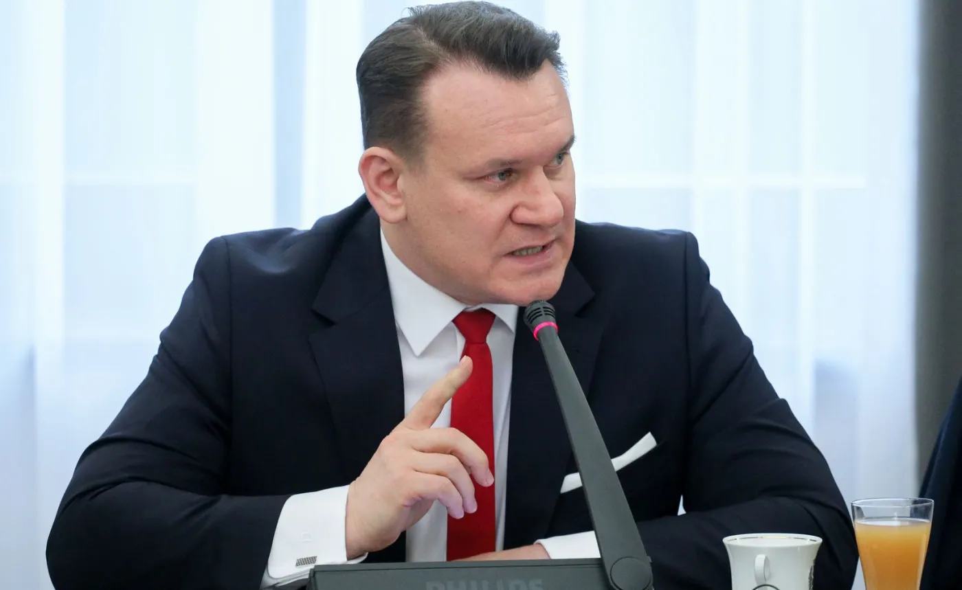 Tarczyński chce odwołania Sikorskiego z funkcji szefa delegacji UE - Stany Zjednoczone