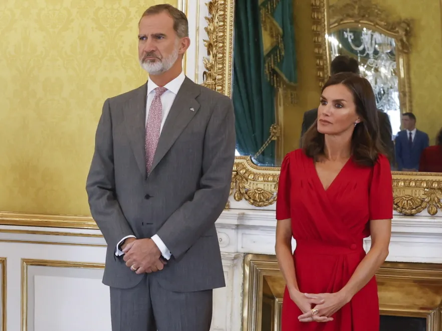 Czerwień, która rozkłada na łopatki: Onieśmielająco doskonała stylizacja królowej Letycji. FOTO