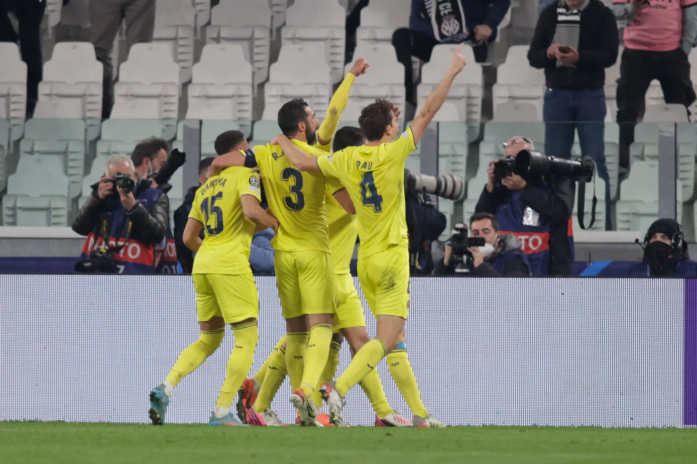 Hat-trick Moralesa, popis Villarrealu w Lidze Konferencji [WYNIKI i TABELE]