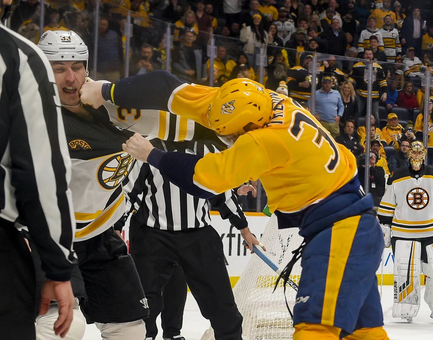 Jakow Trenin (w żółtym stroju)