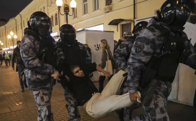Protesty w Rosji przeciwko mobilizacji. Rośnie bilans zatrzymanych