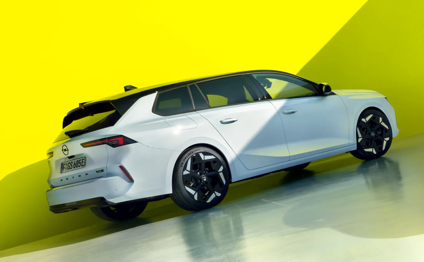 opel-astra-sports-tourer-gse-37574610.jpg
